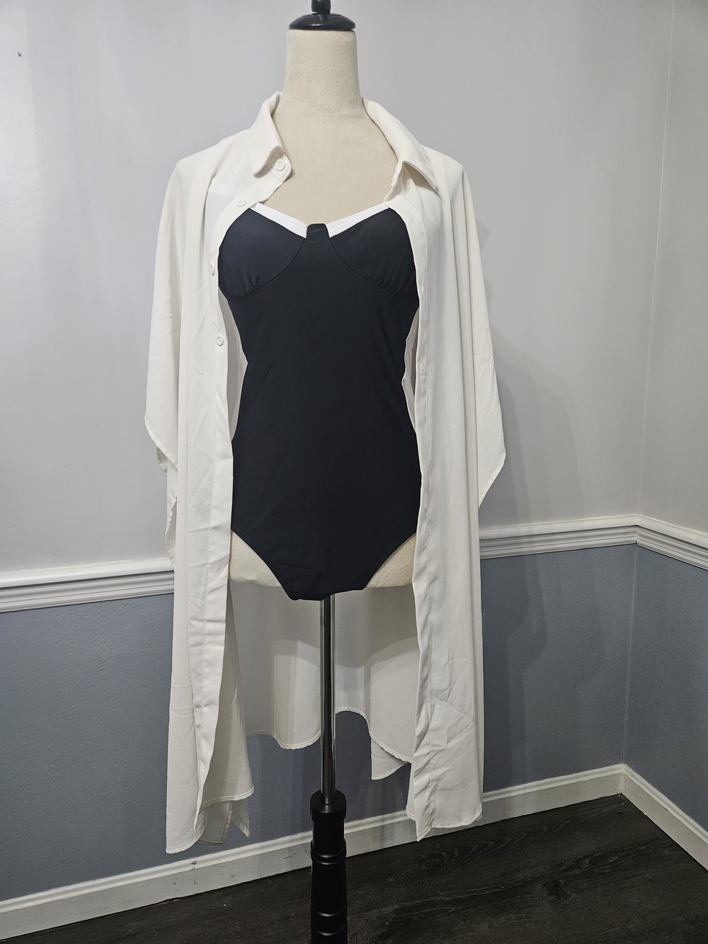 Cupshe White Button Down Shirt Kimono Swimsuit Cover Up Medium FSM0013BW Flaw